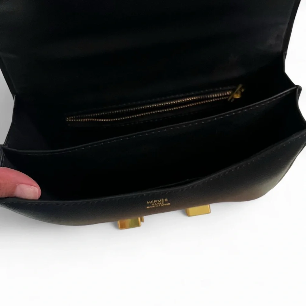 Black crossbody - Picture 3 of 10